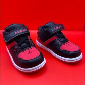 Unisex Toddlers NIKE Jordan 1 Flight Low Black and Red Sneakers size 6c